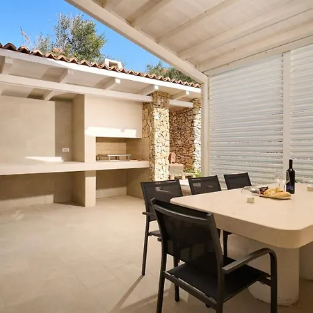 Luxury Seafront Villa Familija Splitska With Pool On Brac 斯普利特卡