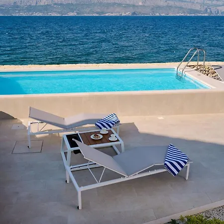 Luxury Seafront Villa Familija Splitska With Pool On Brac 别墅 *