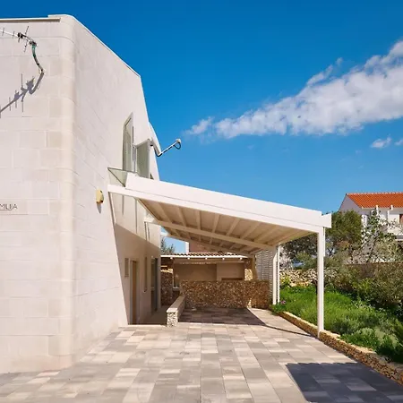 别墅 Luxury Seafront Villa Familija Splitska With Pool On Brac *