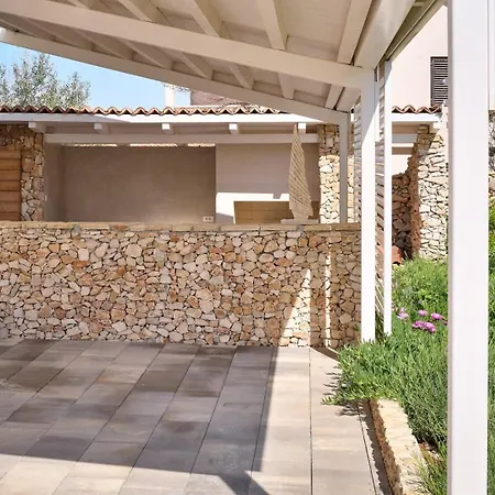 Luxury Seafront Villa Familija Splitska With Pool On Brac *