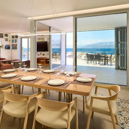 Villa Luxury Seafront Familija With Pool On Brac