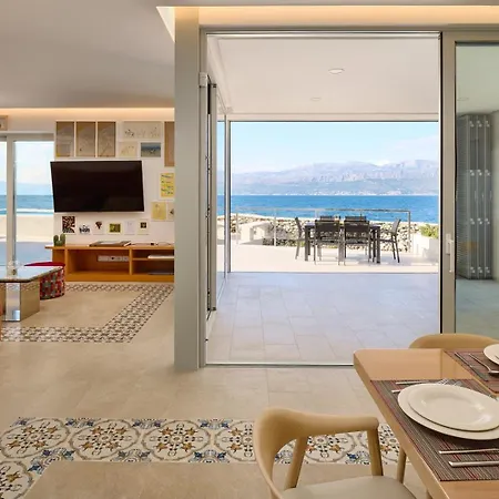 Luxury Seafront Familija With Pool On Brac Villa *